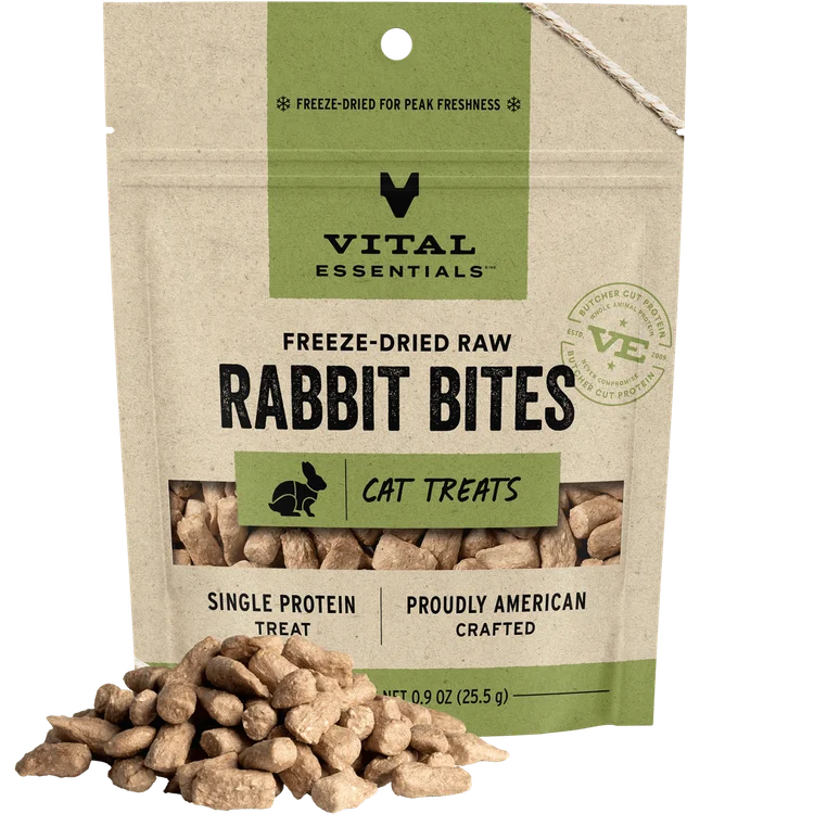 Vital Essentials Freeze-Dried Rabbit Bites Cat Treat 0.9 oz - فيتال يسسينتيالس فريزي — للقطط مكافآت بنكهة الأرنب